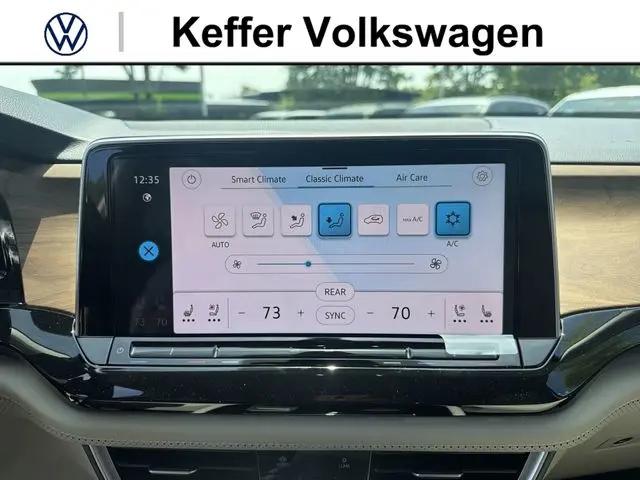 2026 Volkswagen Atlas SE with Technology