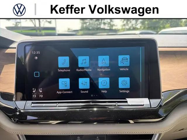 2026 Volkswagen Atlas SE with Technology