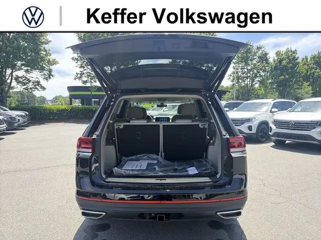 2026 Volkswagen Atlas SE with Technology