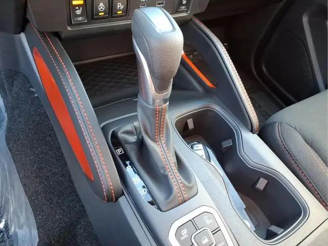2026 Nissan Frontier Crew Cab PRO-4X 4x4