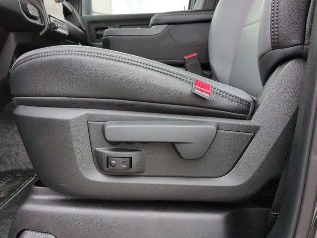 2026 Ram 5500 Tradesman/Big Horn