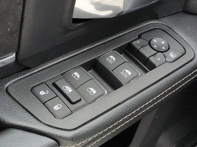 2026 Ram 5500 Tradesman/Big Horn