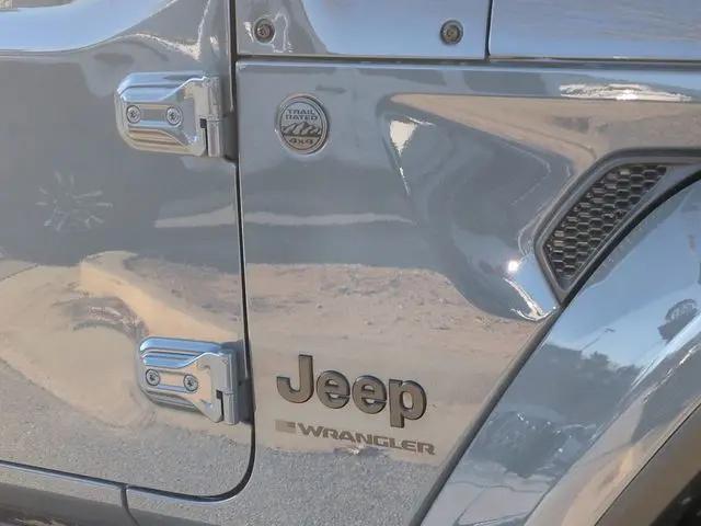 2026 Jeep Wrangler 4-Door Sahara 4x4