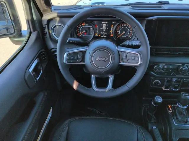 2026 Jeep Wrangler 4-Door Sahara 4x4