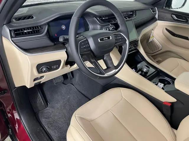 2025 Jeep Grand Cherokee L Limited 4x4