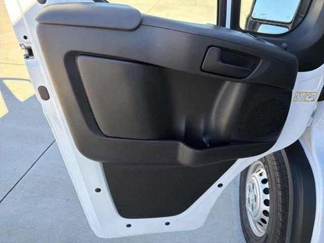 2026 Ram ProMaster Cargo Van Tradesman Low Roof 136" WB w/Pass Seat