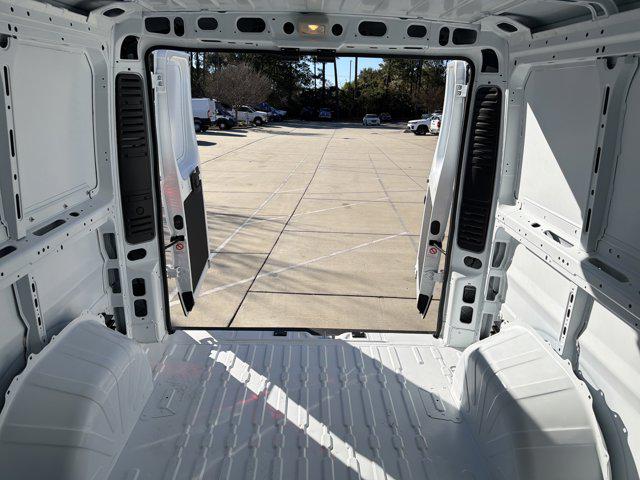 2026 Ram ProMaster Cargo Van Tradesman Low Roof 136" WB w/Pass Seat