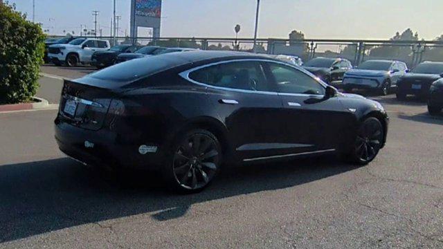 2013 Tesla Model S Performance