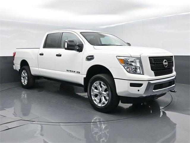 2024 Nissan TITAN XD Crew Cab SV 4x4