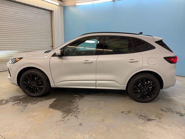 2026 Ford Escape ST-Line Elite