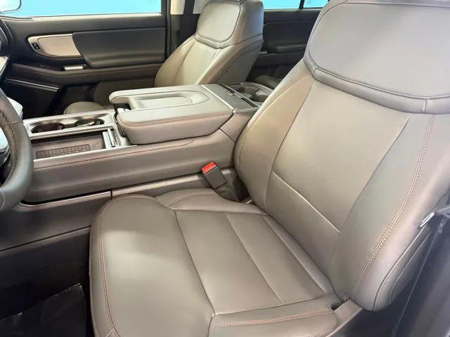 2025 Ford Expedition Active MAX