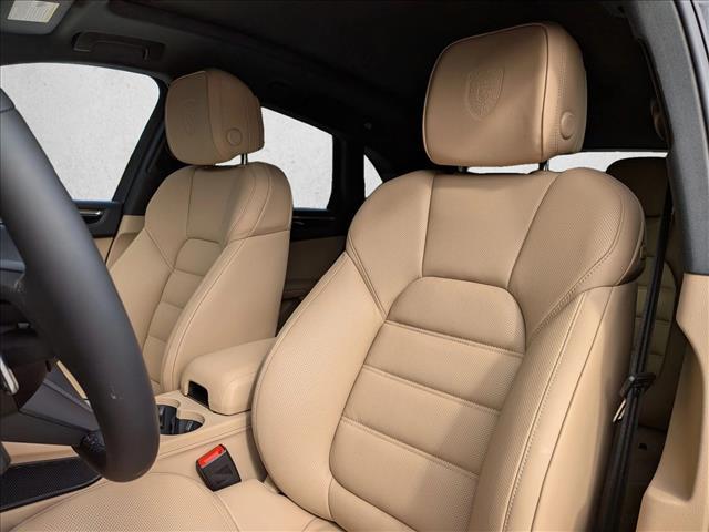 2026 Porsche Macan AWD