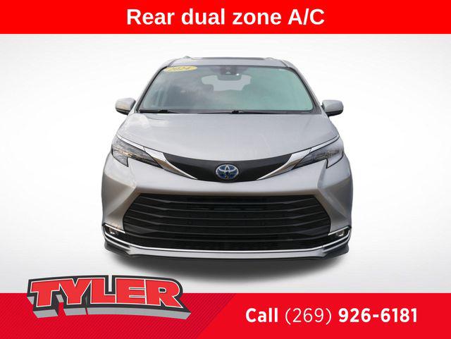 2024 Toyota Sienna XLE