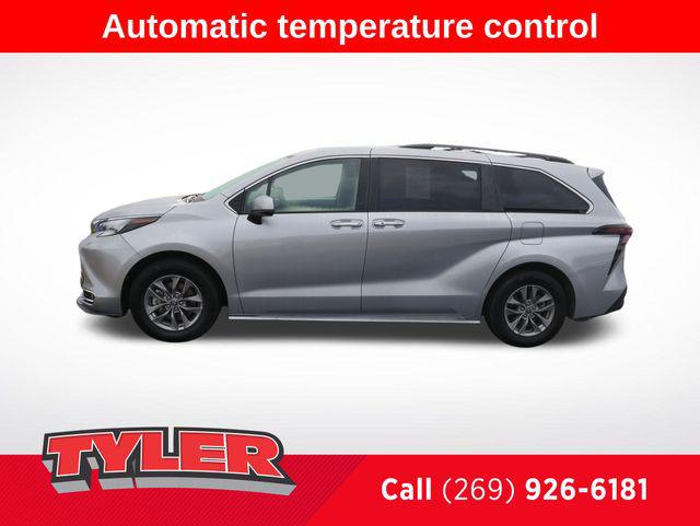 2024 Toyota Sienna XLE