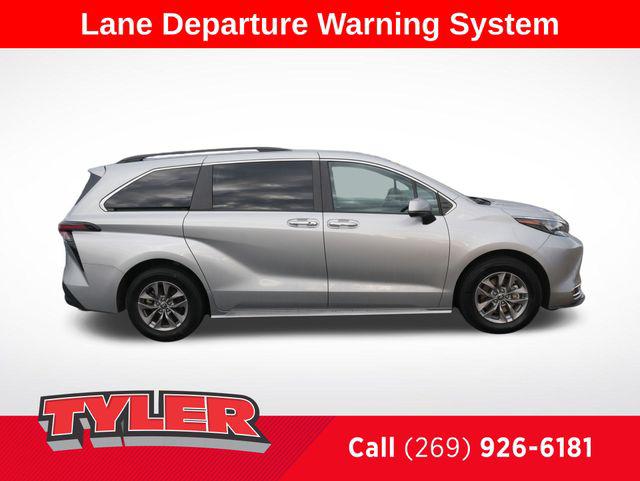 2024 Toyota Sienna XLE