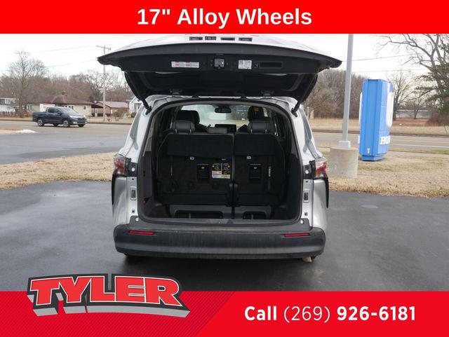 2024 Toyota Sienna XLE