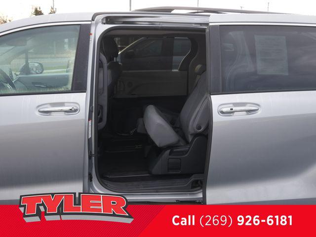 2024 Toyota Sienna XLE