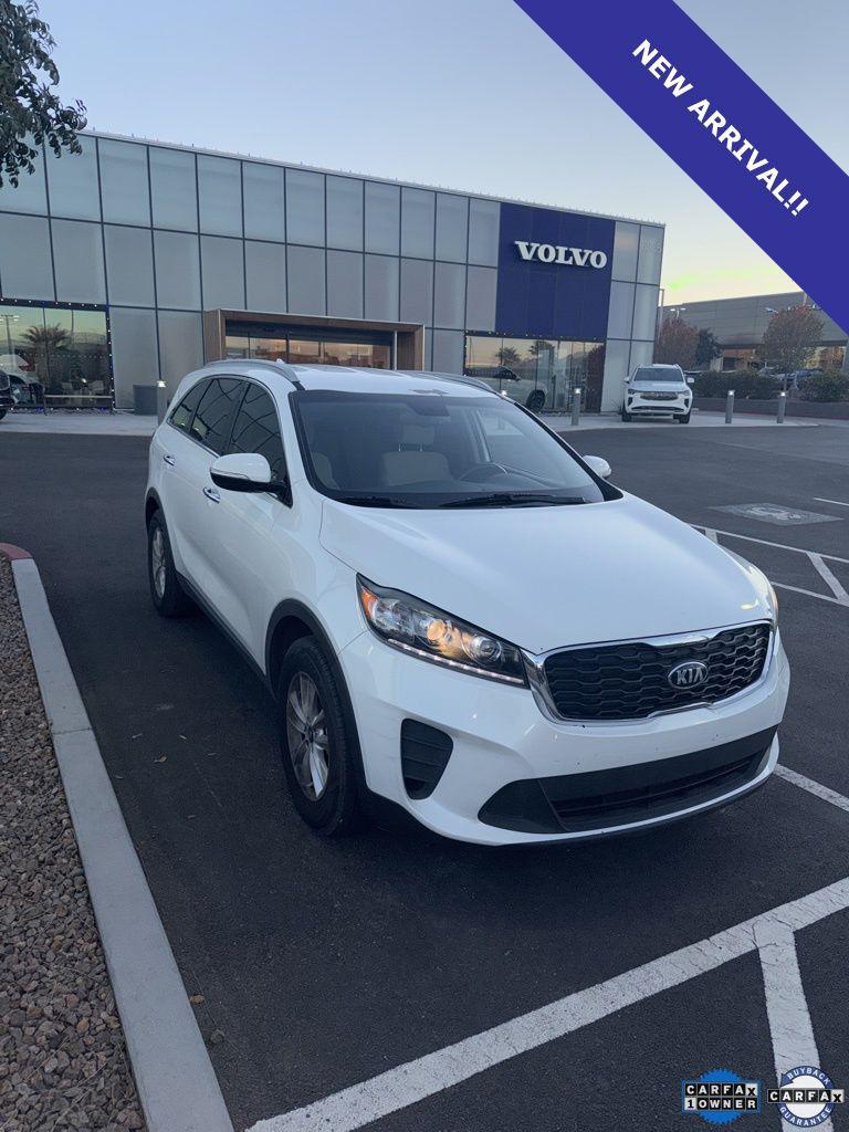 2019 Kia Sorento LX's photo
