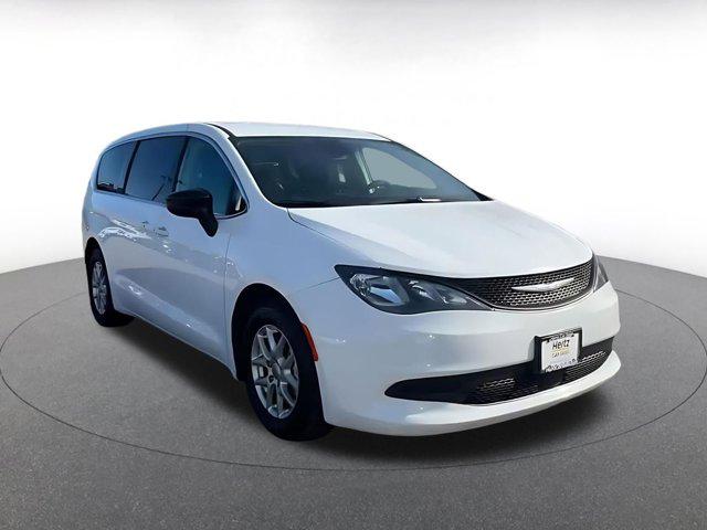 2024 Chrysler Voyager LX