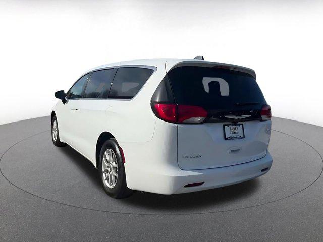 2024 Chrysler Voyager LX