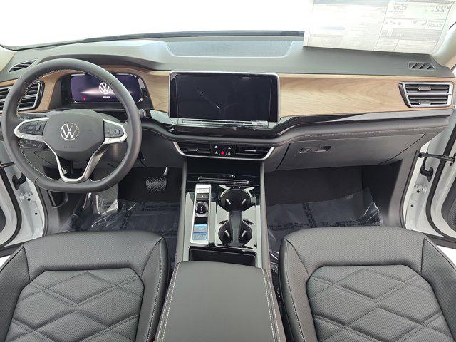 2026 Volkswagen Atlas SE with Technology