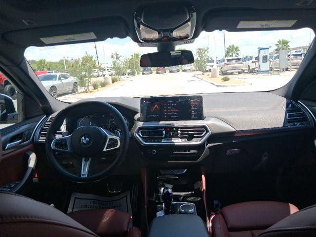 2025 BMW X4 xDrive30i