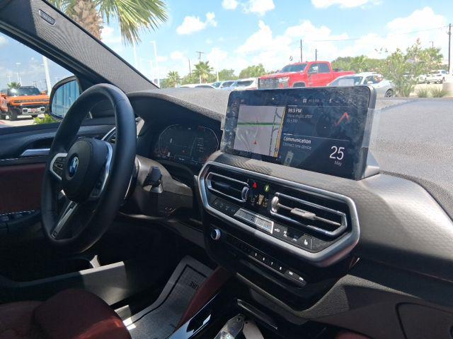 2025 BMW X4 xDrive30i