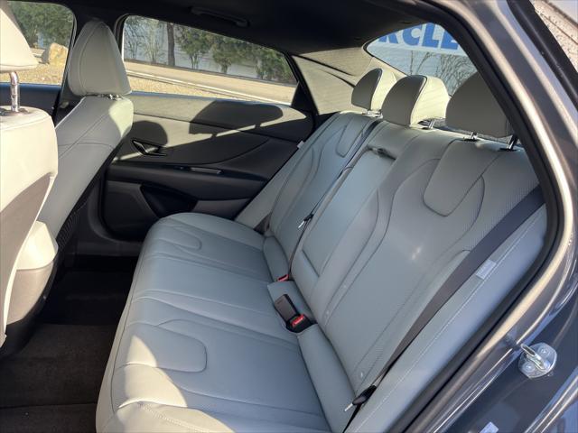 2026 Hyundai Elantra Hybrid Limited