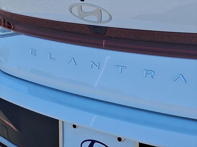 2025 Hyundai Elantra Hybrid SEL Sport