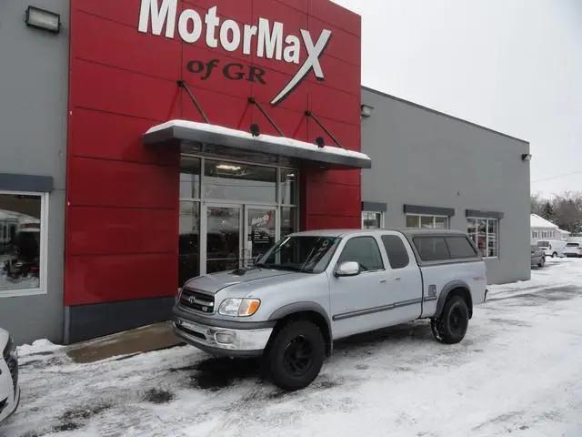 2000 Toyota Tundra SR5 V8 for sale in Grandville, MI