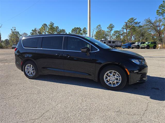2026 Chrysler Voyager VOYAGER LX