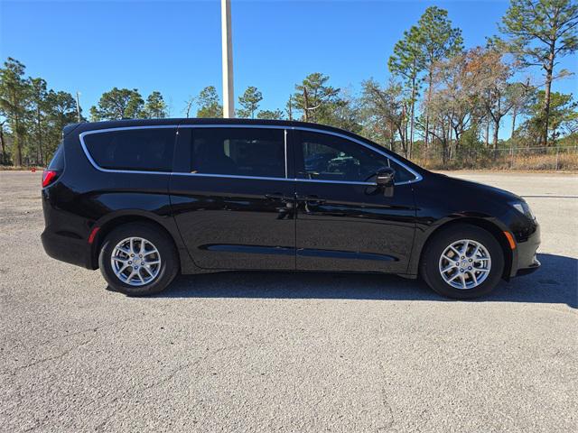 2026 Chrysler Voyager VOYAGER LX