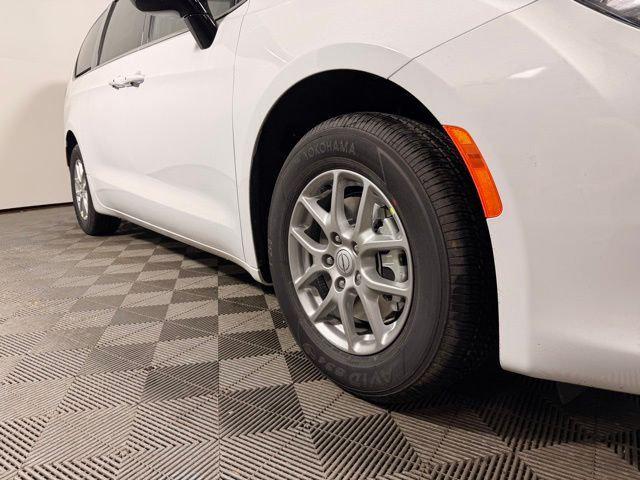 2026 Chrysler Voyager VOYAGER LX