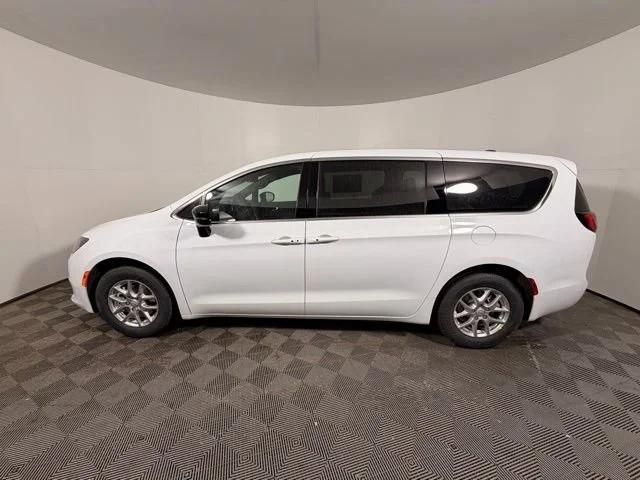 2026 Chrysler Voyager VOYAGER LX
