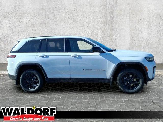 2026 Jeep Grand Cherokee GRAND CHEROKEE LAREDO ALTITUDE 4X4