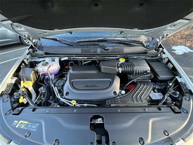 2026 Chrysler Pacifica Select AWD