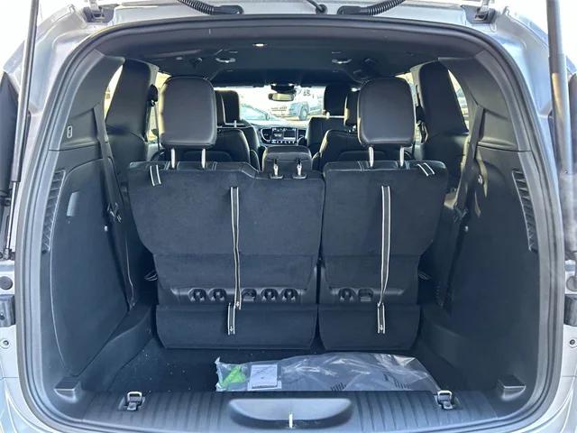 2026 Chrysler Pacifica Select AWD