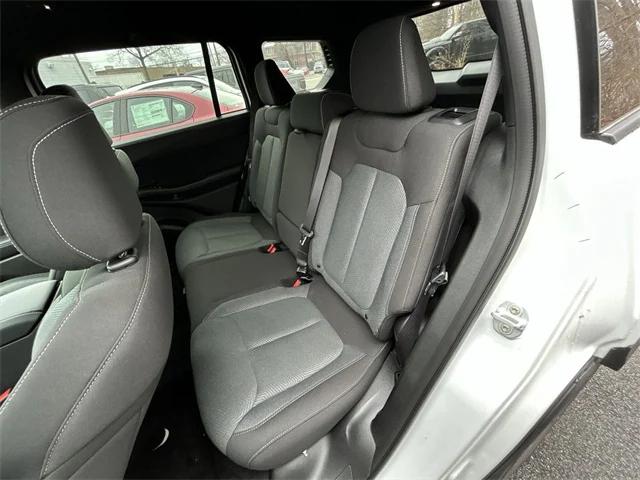 2026 Jeep Cherokee Laredo 4x4