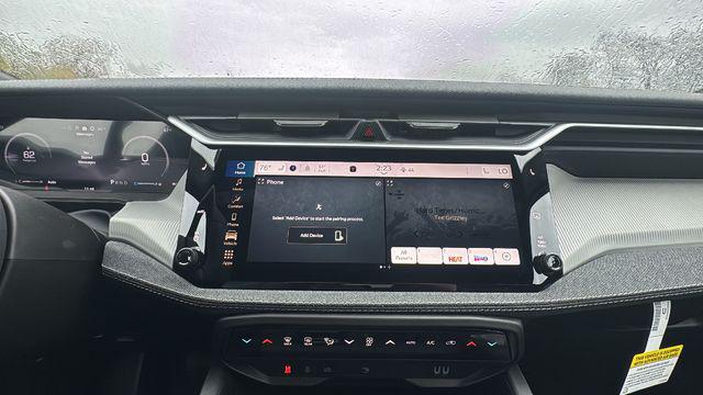 2026 Jeep Cherokee Laredo 4x4