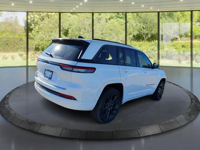 2026 Jeep Grand Cherokee GRAND CHEROKEE LIMITED RESERVE 4X4