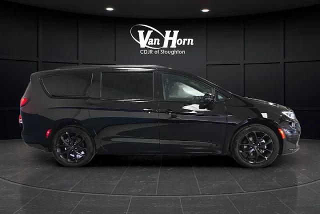 2026 Chrysler Pacifica PACIFICA LIMITED 2026 Chrysler Pacifica PACIFICA LIMITED