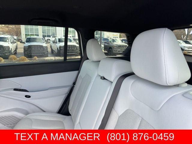 2026 Jeep Cherokee Laredo 4x4