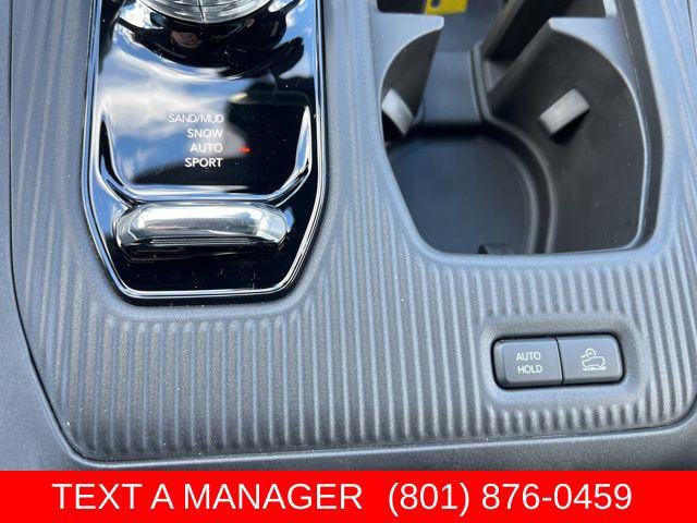 2026 Jeep Cherokee Laredo 4x4