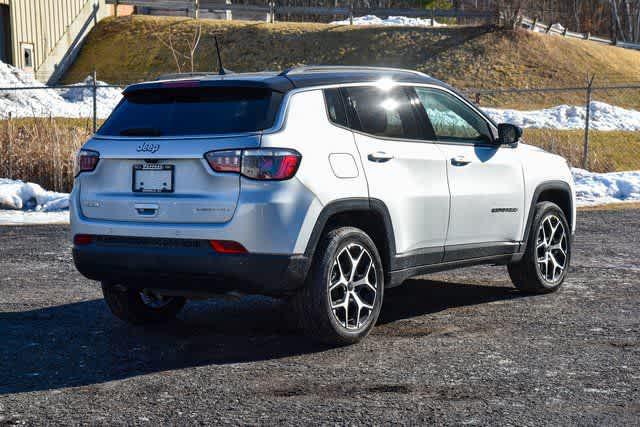 2026 Jeep Compass COMPASS LIMITED 4X4