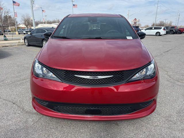 2026 Chrysler Voyager VOYAGER LX