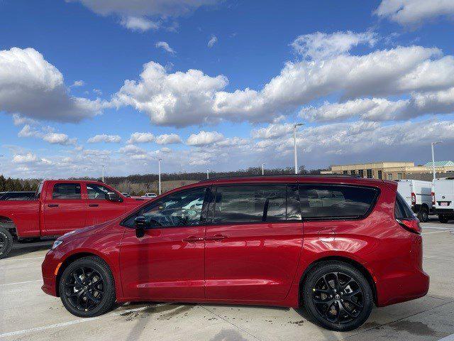 2026 Chrysler Pacifica PACIFICA SELECT