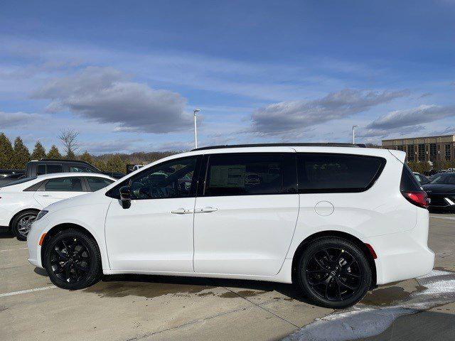 2026 Chrysler Pacifica PACIFICA SELECT