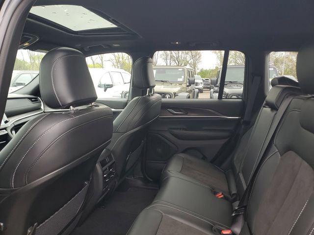 2026 Jeep Grand Cherokee Altitude 4x4