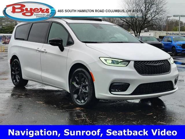 2026 Chrysler Pacifica PACIFICA SELECT AWD
