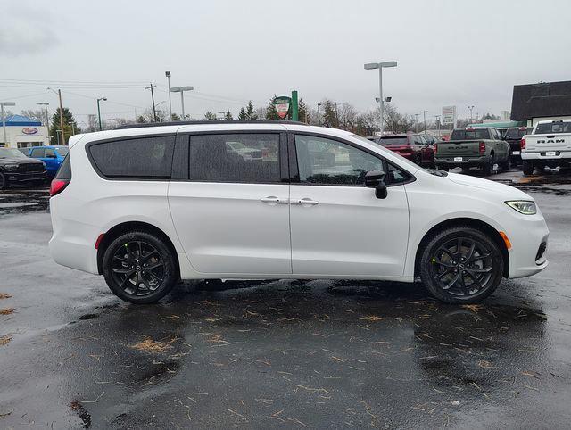 2026 Chrysler Pacifica PACIFICA SELECT AWD 2026 Chrysler Pacifica PACIFICA SELECT AWD